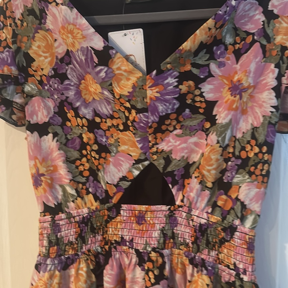NWT Boutique Floral Print Dress - Picture 2 of 6
